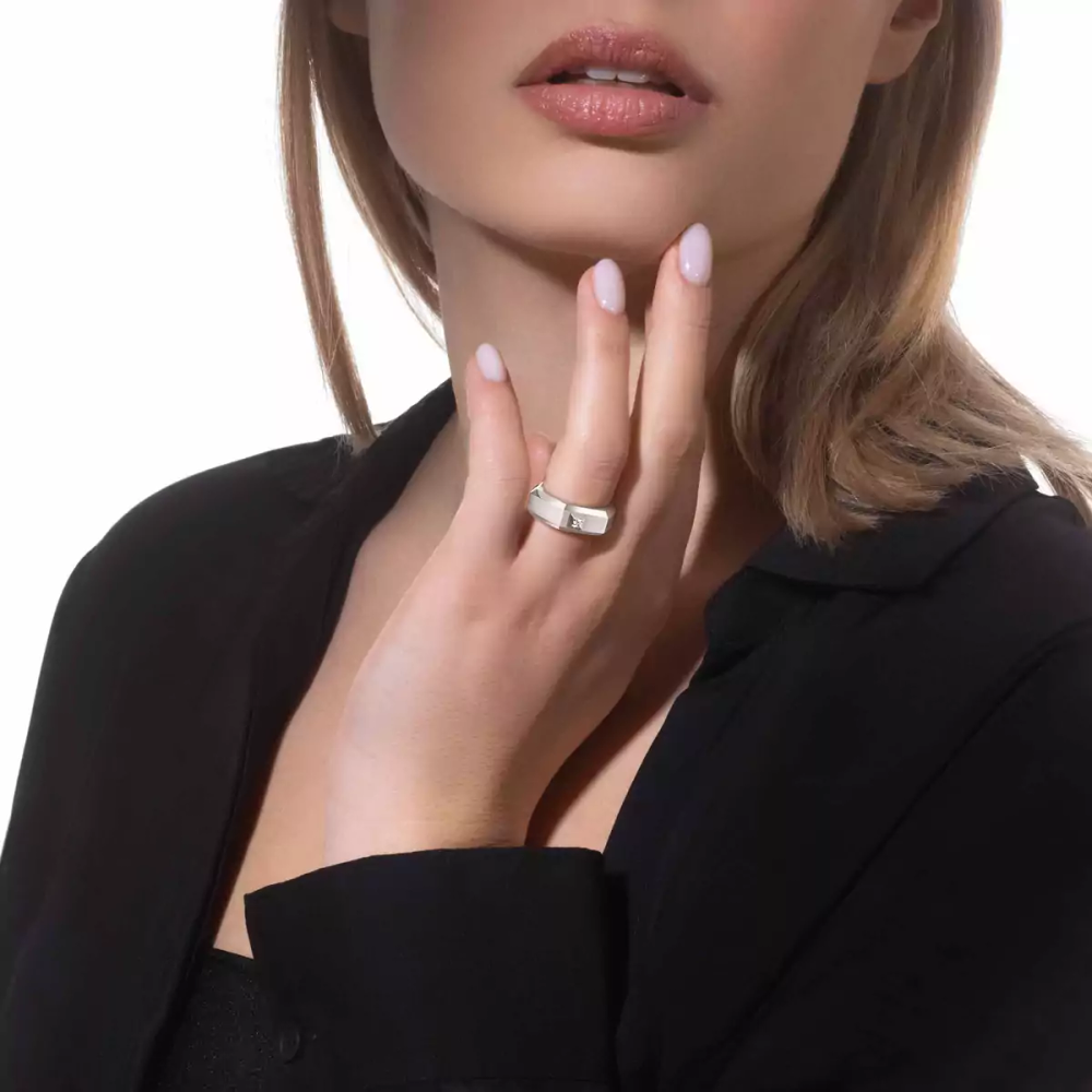 Bague Moderniste brossée, moyen modèle