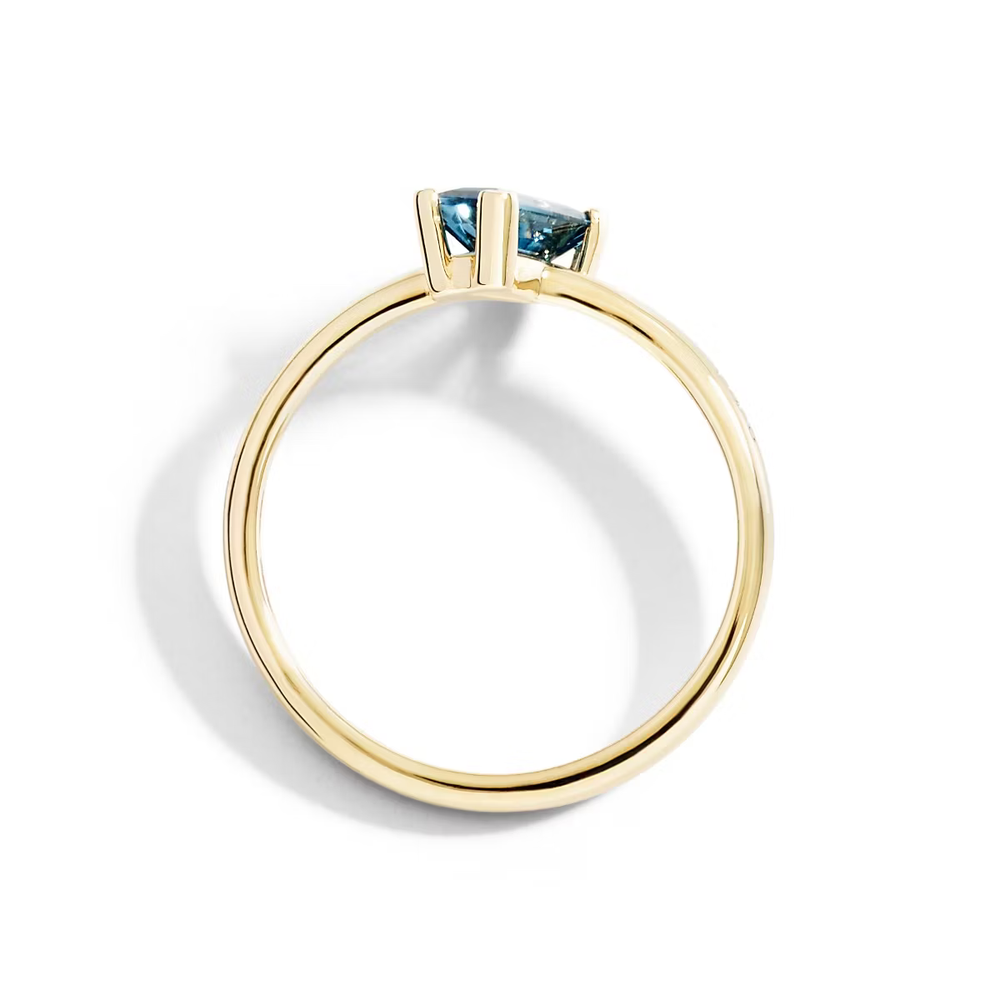 Bague Taille Baguette En Topaze Bleu London - Bijouterie Aurea｜Morges