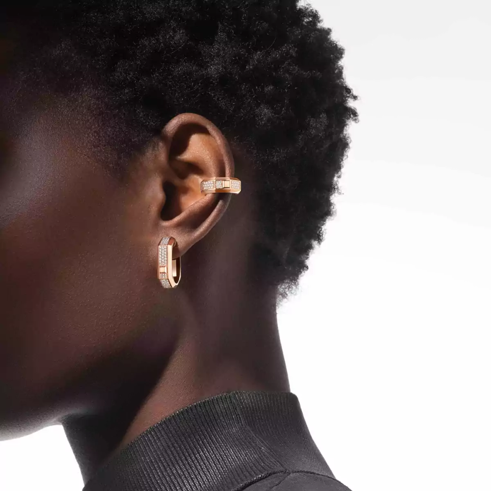 Mono boucle d'oreille Moderniste pavée, moyen modèle