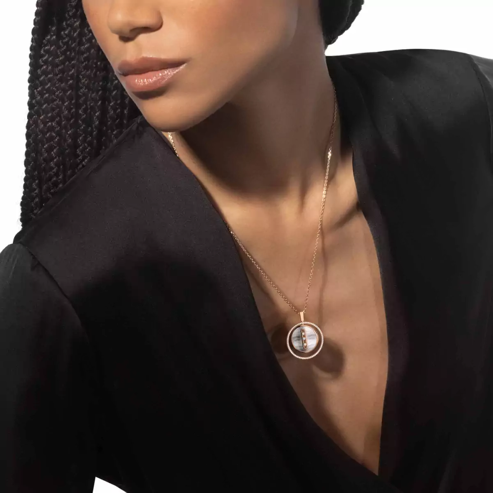 Collier Lucky Move nacre blanche, moyen modèle