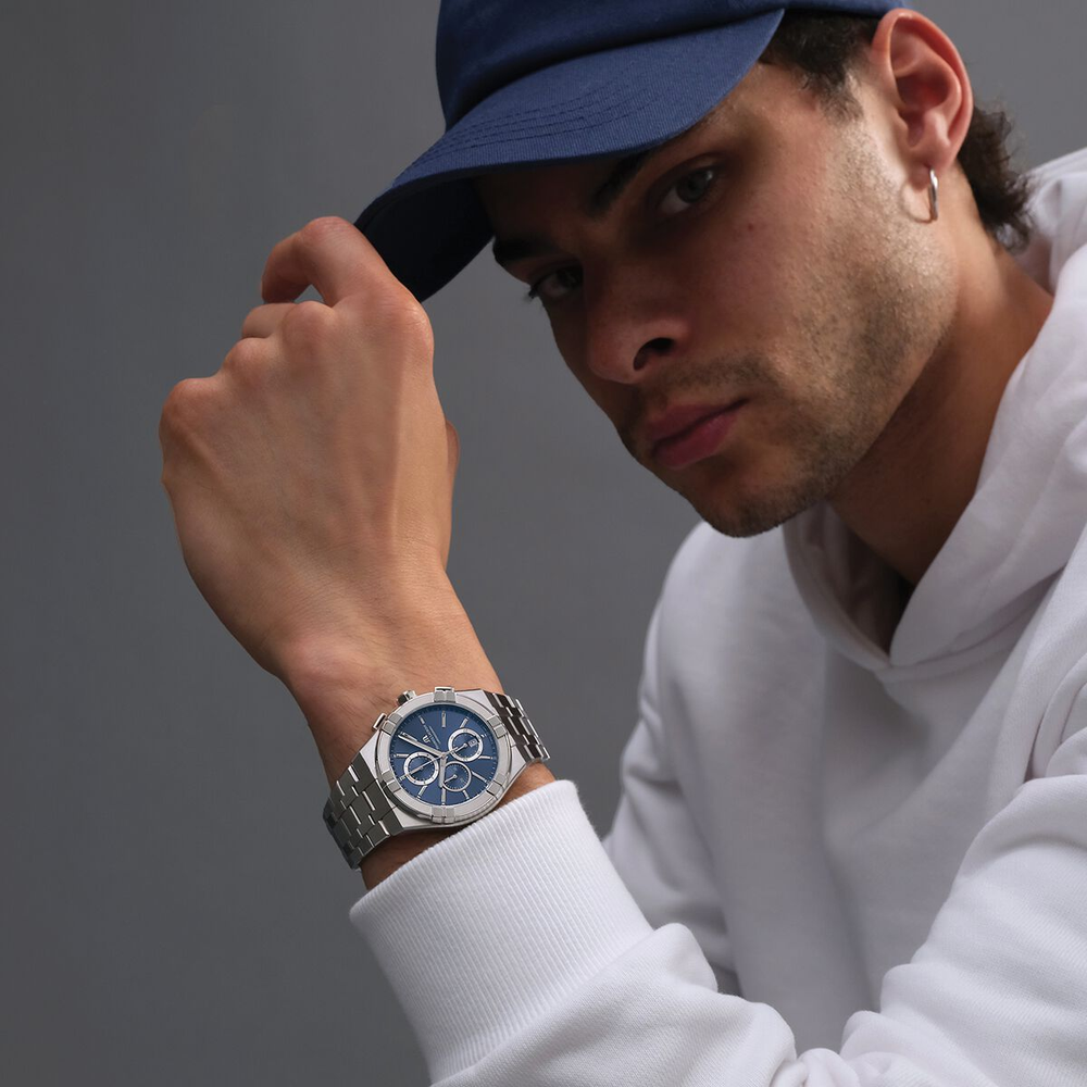 Aikon Quartz Chronograph