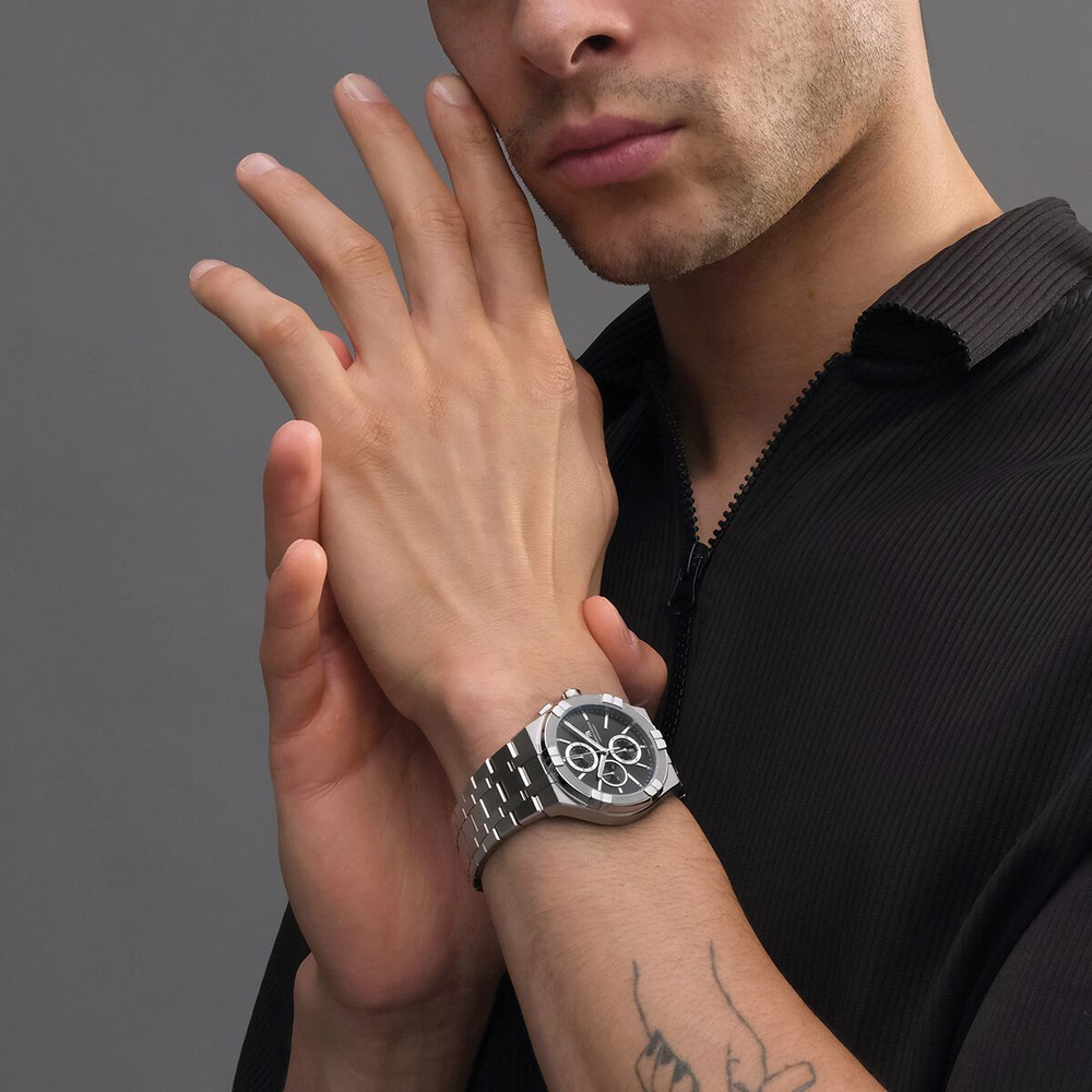 Aikon Quartz Chronograph