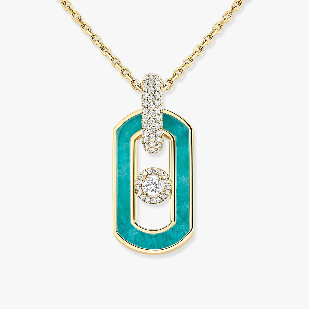 Collier So Move amazonite Collier So Move en or jaune 18 carats et amazonite, bélière pavée de diamants et motif serti d'un diamant mobile taille brillant, sublimé par un entourage diamants. Ajustable grâce à son fermoir coulissant.